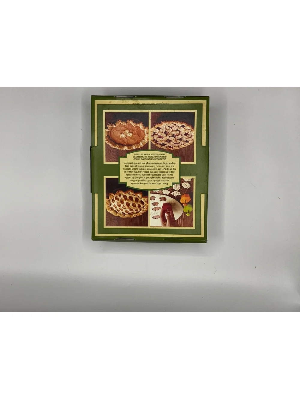 New Fall Themed Cookie Cutter Bundle - Wilton Halloween Linzer, Autumn Leaf Pasr